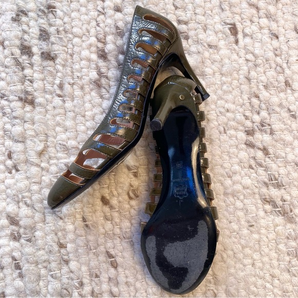Laurence Dacade Paris Cutout Patent Leather Peep Toe Pumps Olive Green, Size 6 - Picture 4 of 8